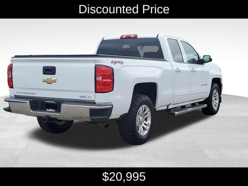 Summit White 2018 Chevrolet Silverado 1500 LT