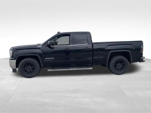 Onyx Black 2018 GMC Sierra 1500 SLE