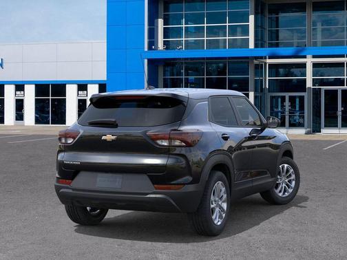 Mosaic Black Metallic 2026 Chevrolet Trailblazer LS