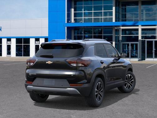 Mosaic Black Metallic 2026 Chevrolet Trailblazer LT