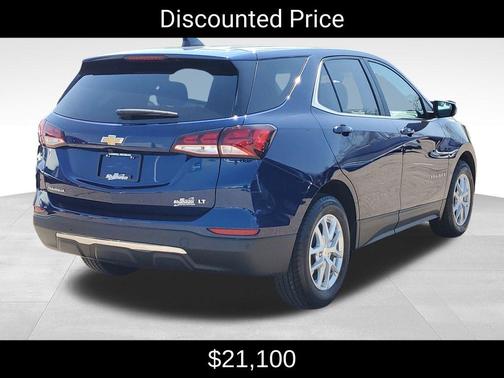 Blue Glow Metallic 2022 Chevrolet Equinox 1LT
