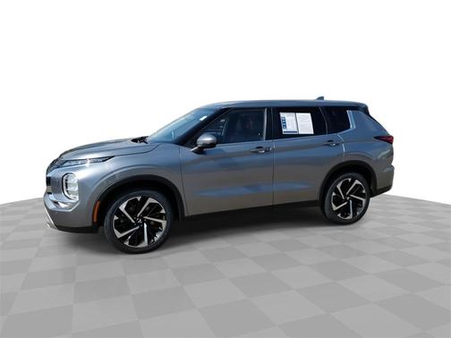 2022 Mitsubishi Outlander SE