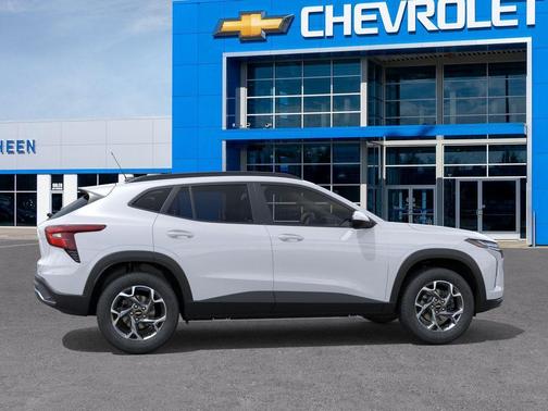 Summit White 2026 Chevrolet Trax LT
