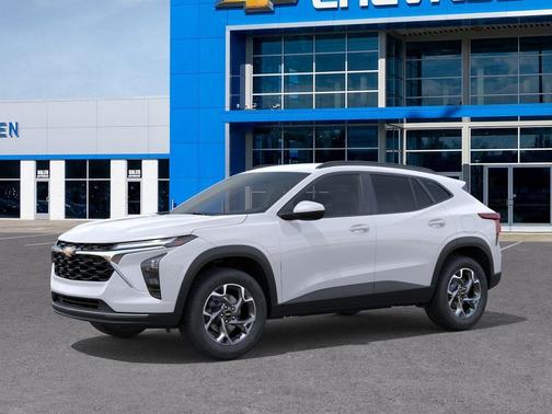 Summit White 2026 Chevrolet Trax LT