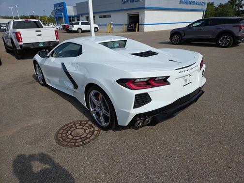 2022 Chevrolet Corvette Stingray w/1LT