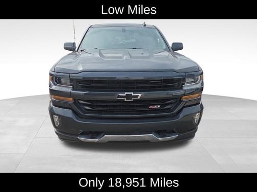 Graphite Metallic 2018 Chevrolet Silverado 1500 LT
