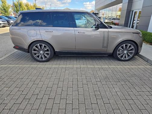2023 Land Rover Range Rover P400 SE