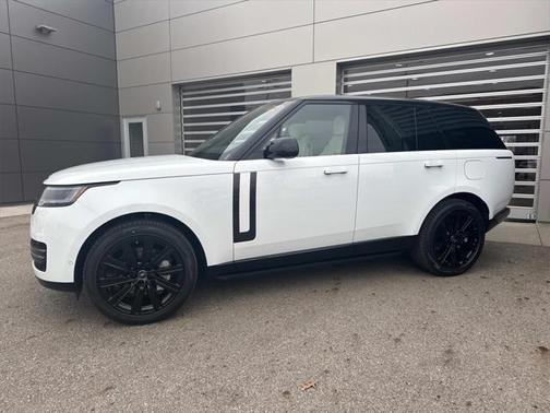 2025 Land Rover Range Rover P550e SE