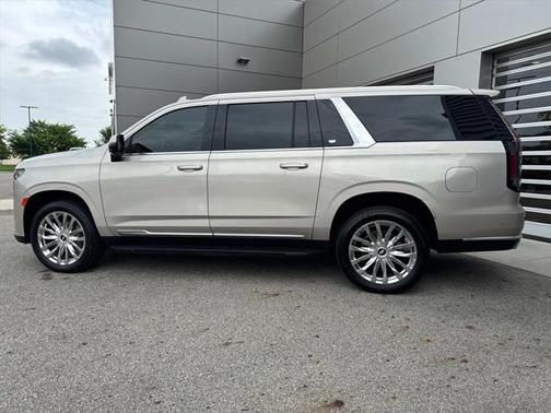 2022 Cadillac Escalade ESV Premium Luxury
