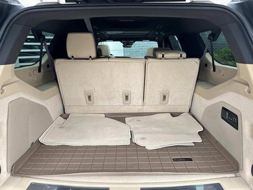 2022 Cadillac Escalade ESV Premium Luxury