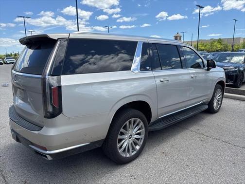 2022 Cadillac Escalade ESV Premium Luxury
