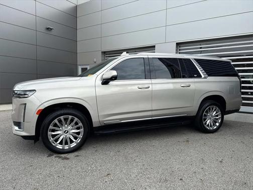 2022 Cadillac Escalade ESV Premium Luxury