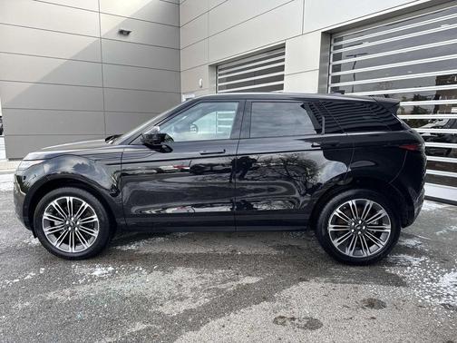 2025 Land Rover Range Rover Evoque Core S