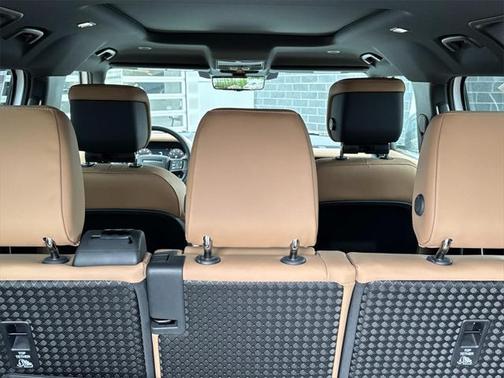 2025 Land Rover Defender 110 P400 S
