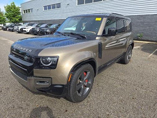 Gondwana Stone Metallic 2021 Land Rover Defender 110 X