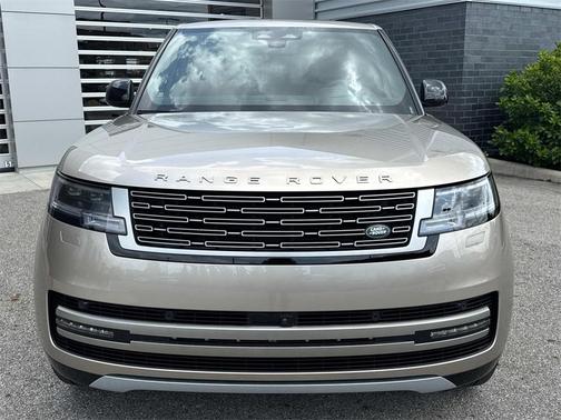 2025 Land Rover Range Rover P400 SE