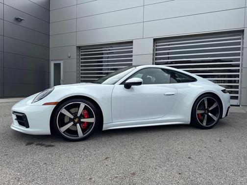 2020 Porsche 911 Carrera 4S