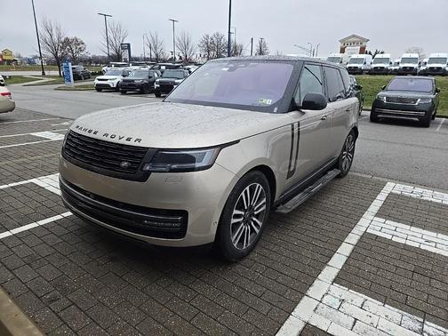 2023 Land Rover Range Rover P530 SE