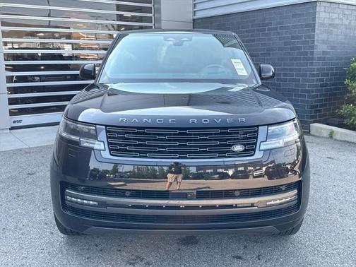 2025 Land Rover Range Rover P400 SE