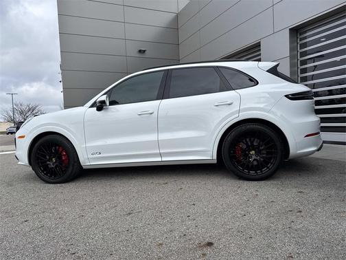 2023 Porsche Cayenne GTS