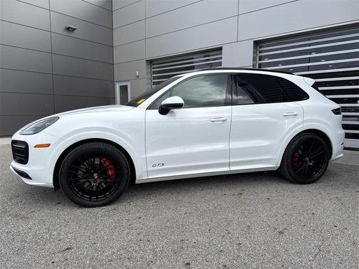 2023 Porsche Cayenne GTS