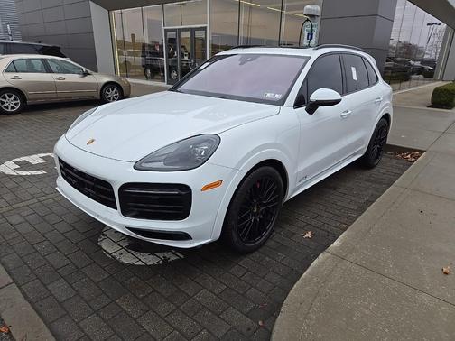 2023 Porsche Cayenne GTS