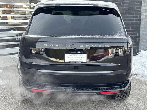 2025 Land Rover Range Rover P530 SE 7 Seat