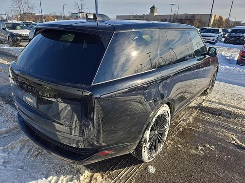 2025 Land Rover Range Rover P530 SE 7 Seat