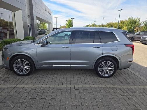 2025 Cadillac XT6 Premium Luxury FWD