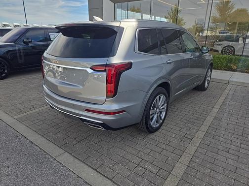 2025 Cadillac XT6 Premium Luxury FWD