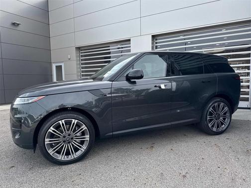 2025 Land Rover Range Rover Sport SE
