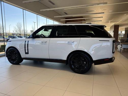 White 2026 Land Rover Range Rover P400 SE