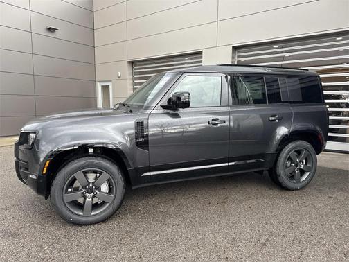 2026 Land Rover Defender X-Dynamic SE