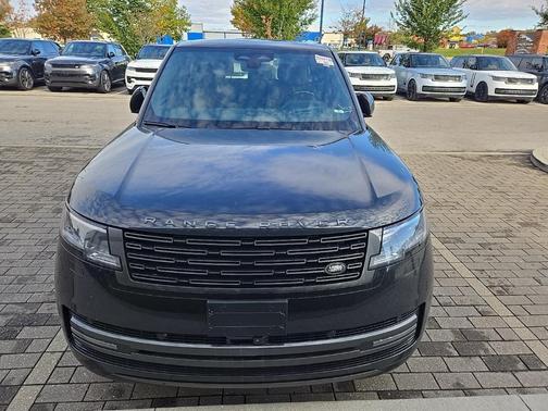 2024 Land Rover Range Rover P530 SE