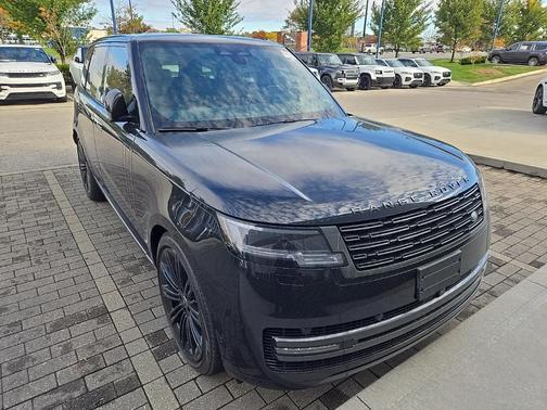2024 Land Rover Range Rover P530 SE