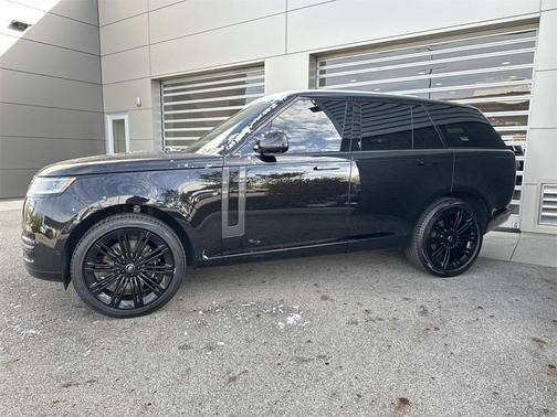 2024 Land Rover Range Rover P530 SE