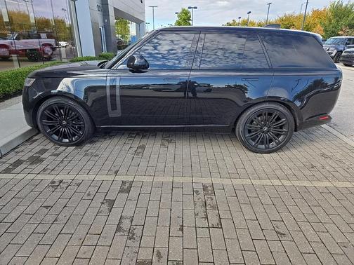 2024 Land Rover Range Rover P530 SE