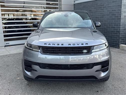 2025 Land Rover Range Rover Sport SE