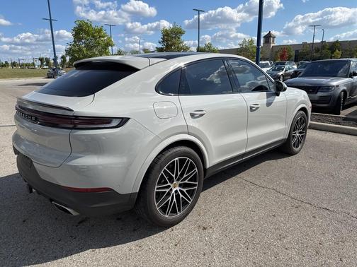 2024 Porsche Cayenne Base