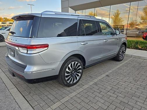 2024 Lincoln Navigator Black Label