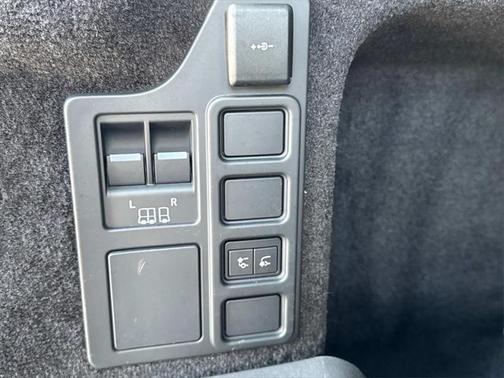 2024 Land Rover Discovery P300 Dynamic SE