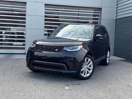 2024 Land Rover Discovery P300 Dynamic SE