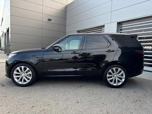 2024 Land Rover Discovery P300 Dynamic SE