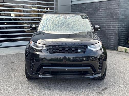 2024 Land Rover Discovery P300 Dynamic SE