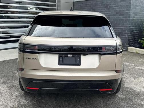 2026 Land Rover Range Rover Velar P250 SE R-Dynamic