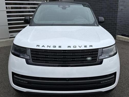 2025 Land Rover Range Rover P530 SE 7 Seat