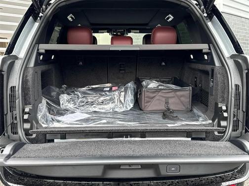 2025 Land Rover Range Rover P530 SE