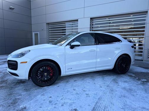 2021 Porsche Cayenne GTS