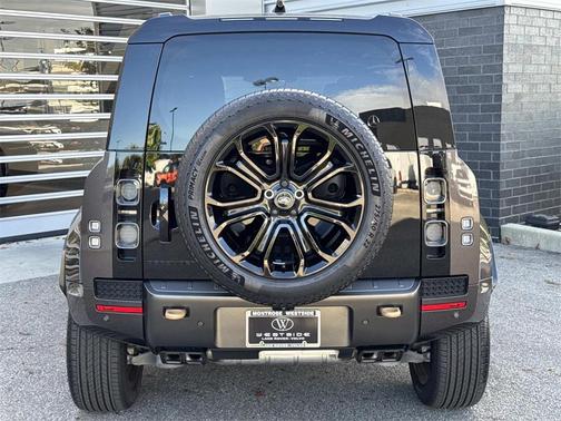 2025 Land Rover Defender P635 OCTA