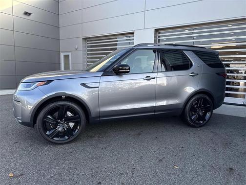 2025 Land Rover Discovery P300 S